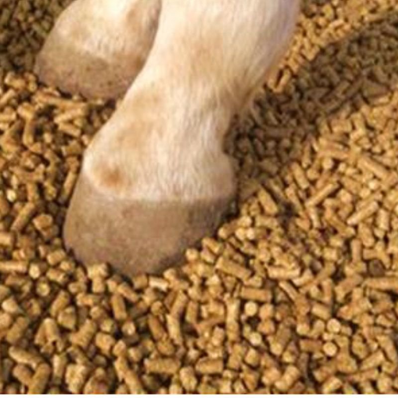 Straw pellets for bedding